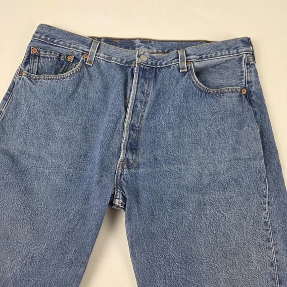 Vintage Levis 501 Jeans Mens 40x30 Denim Medium Wash Button Fly Made USA 90s